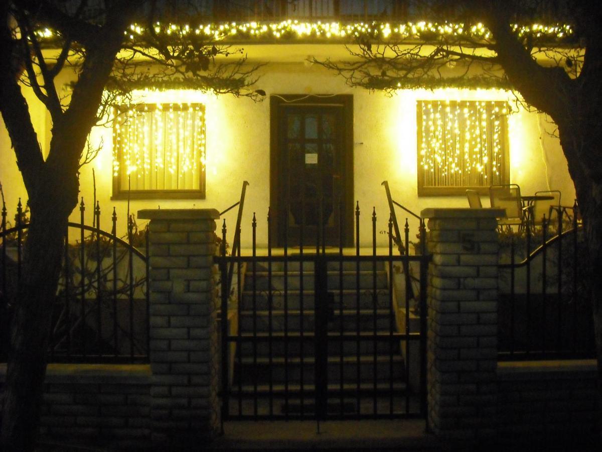 Bed and Breakfast Szilvia Panzio Gyomaendrőd Exterior foto