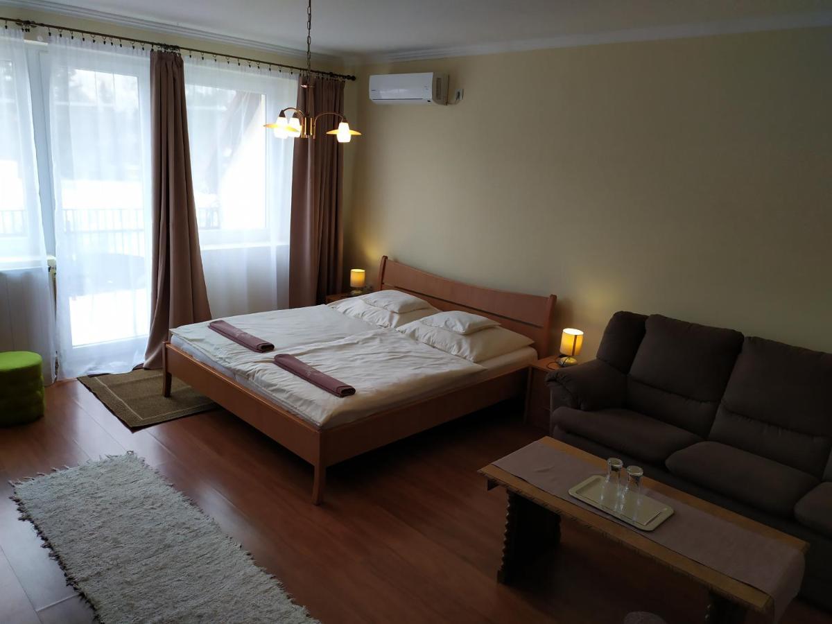 Bed and Breakfast Szilvia Panzio Gyomaendrőd Exterior foto