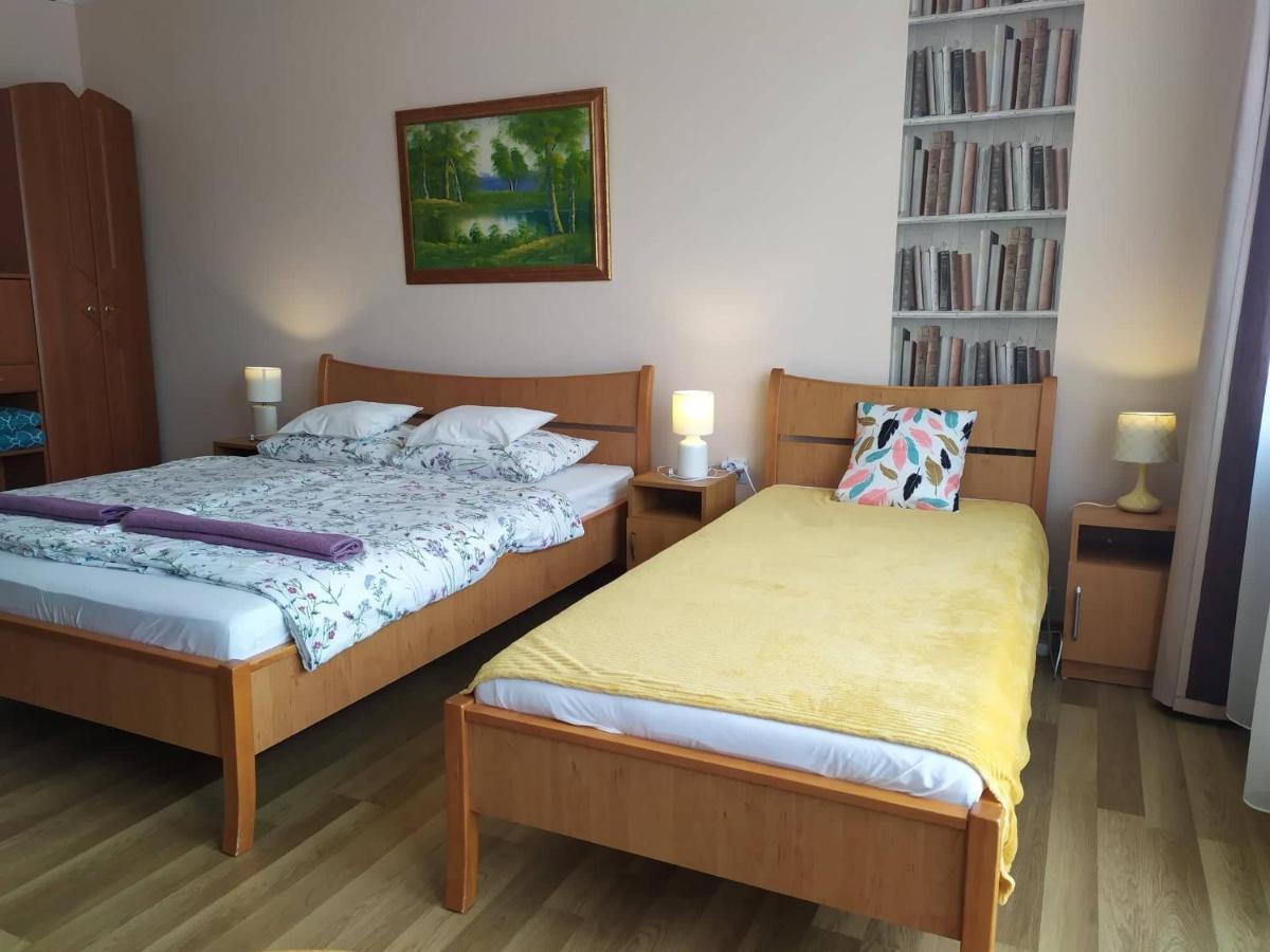Bed and Breakfast Szilvia Panzio Gyomaendrőd Exterior foto