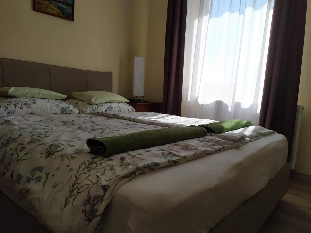 Bed and Breakfast Szilvia Panzio Gyomaendrőd Exterior foto