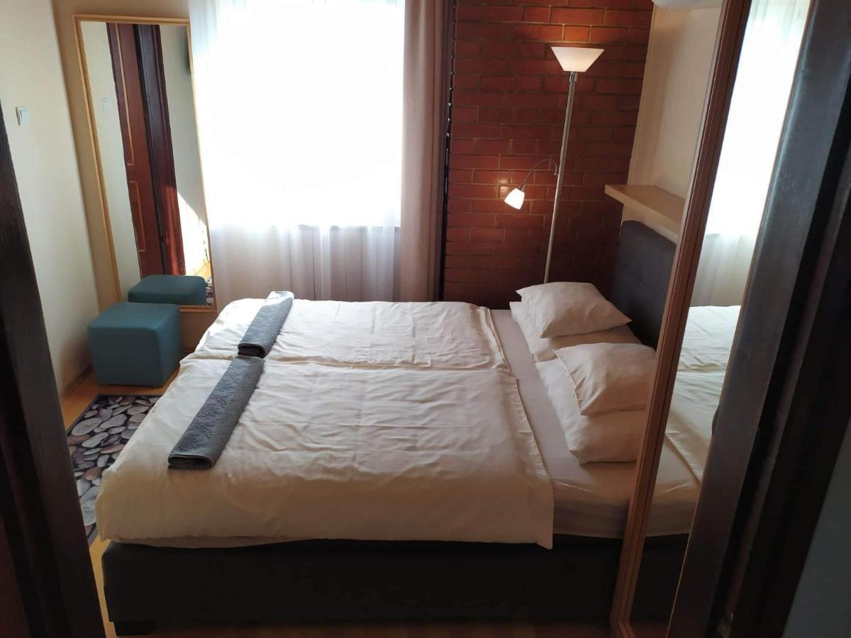 Bed and Breakfast Szilvia Panzio Gyomaendrőd Exterior foto