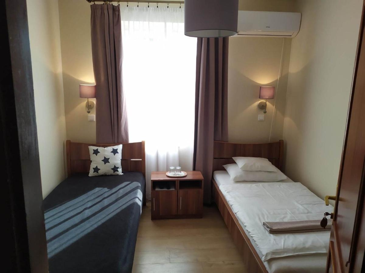 Bed and Breakfast Szilvia Panzio Gyomaendrőd Exterior foto